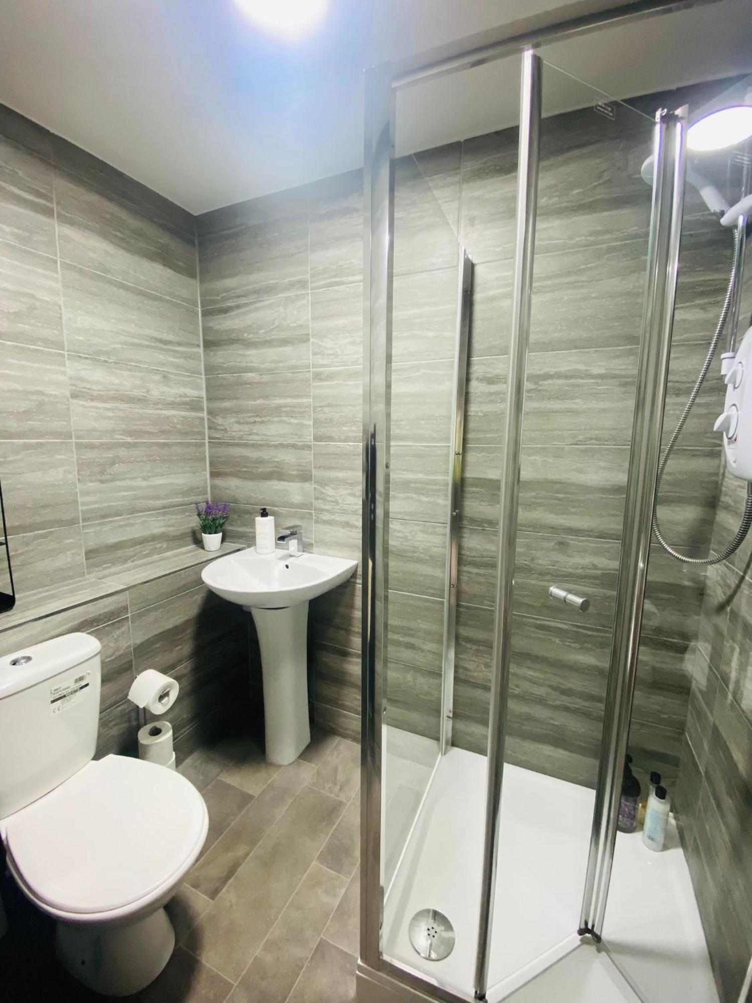 Roomello City Studios Peterborough Zewnętrze zdjęcie
